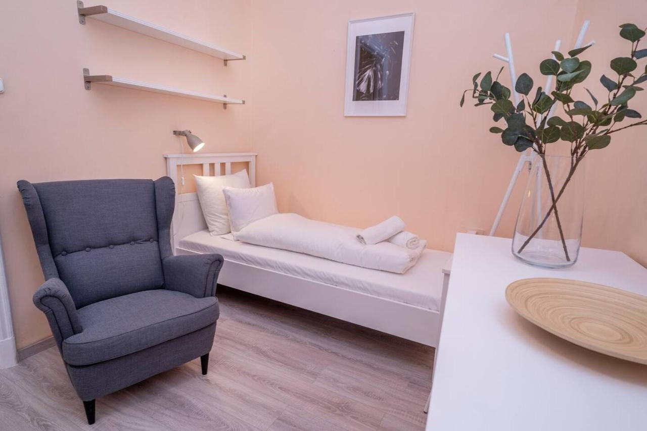 Central And Large Ac Home Away From Home Βουδαπέστη Εξωτερικό φωτογραφία