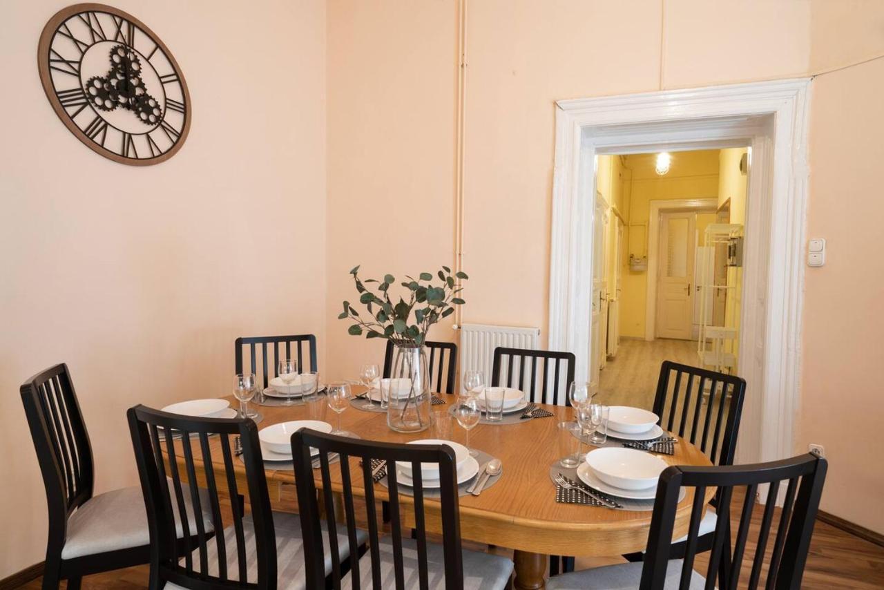 Central And Large Ac Home Away From Home Βουδαπέστη Εξωτερικό φωτογραφία