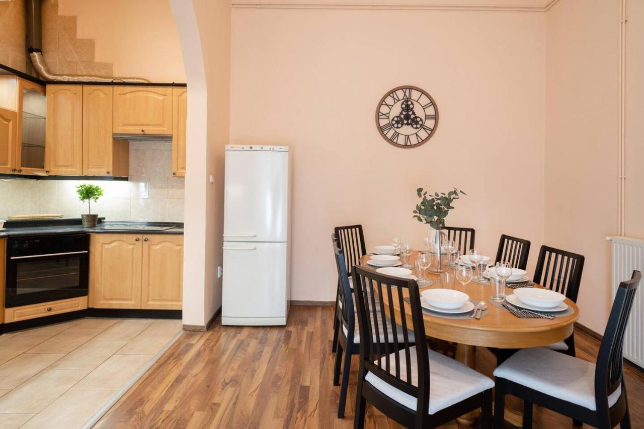 Central And Large Ac Home Away From Home Βουδαπέστη Εξωτερικό φωτογραφία